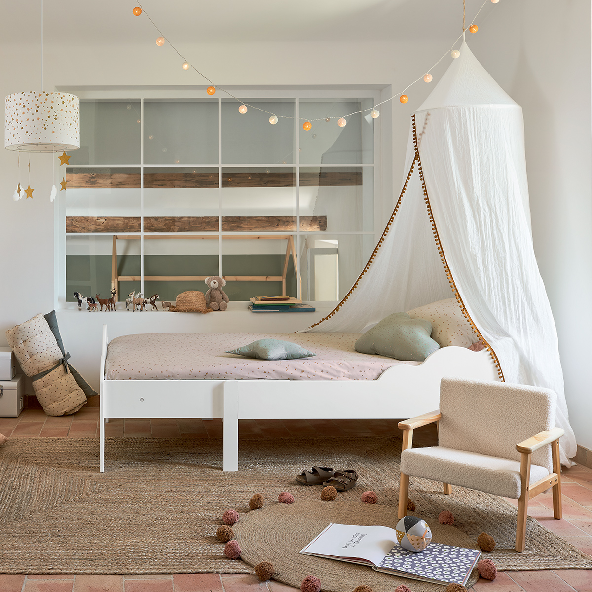 Baldacchino con pompon “Oasis”