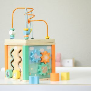 Cubo delle abilità motorie pastello