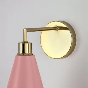 Lampada da parete con paralume a cono ROSA