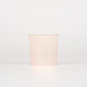 Bicchieri di carta rosa