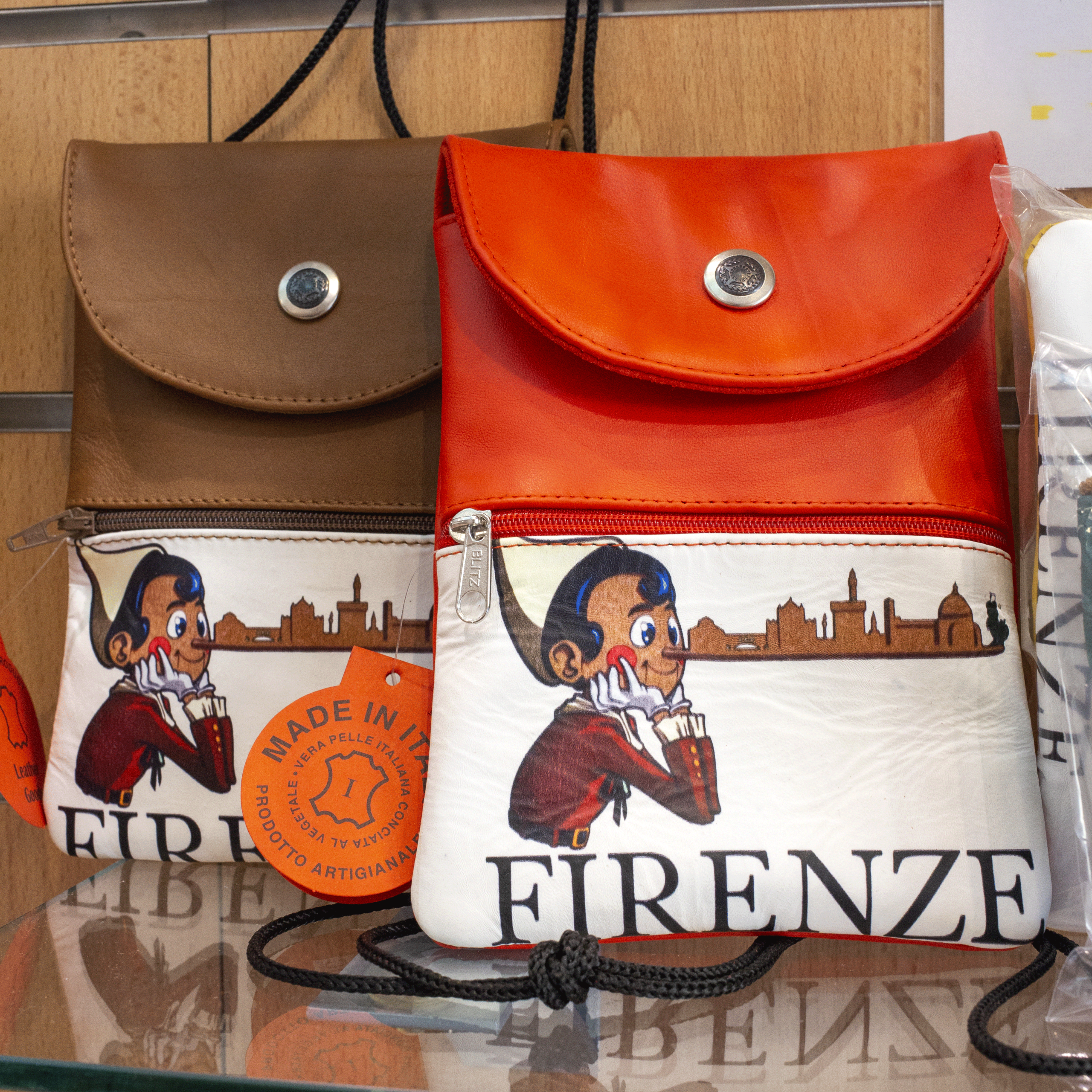 Borsetta tracolla con Pinocchio skyline