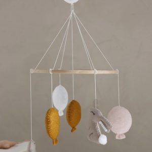 GIOSTRINA – LAILA CONIGLIO CON I SUOI PALLONCINI